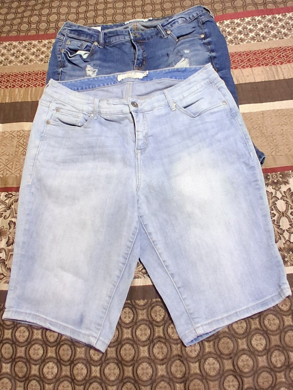 torrid Denim Two Piece Set- Light and Medium Wash Blue Boyfriend Short Summer - Picture 12 of 12